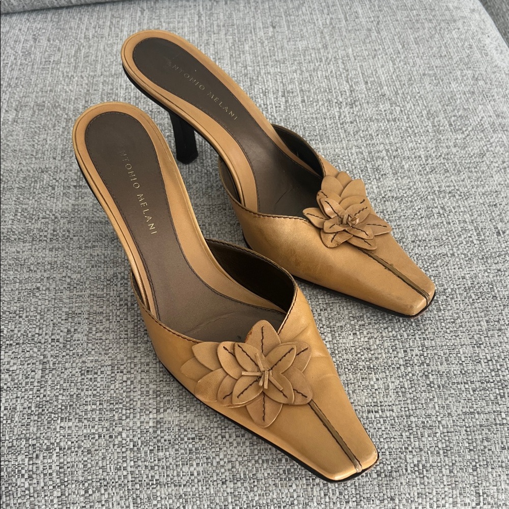 Antonio Melani Tan Flower Heels